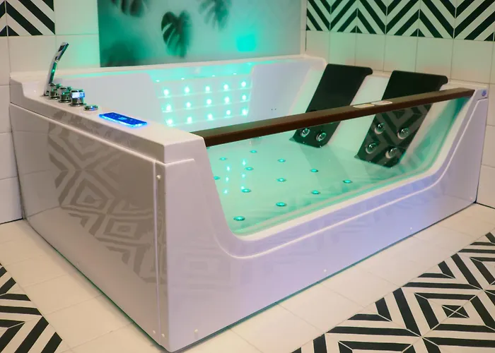 Punkt - Z Jacuzzi W Centrum Gliwic *